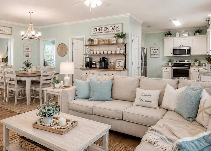 Luxury Beachside Retreat In - Walk To *
