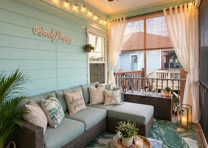 Luxury Beachside Retreat In - Walk To