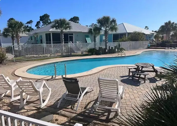 Luxury Beachside Retreat In - Walk To Holiday home Gulf Shores